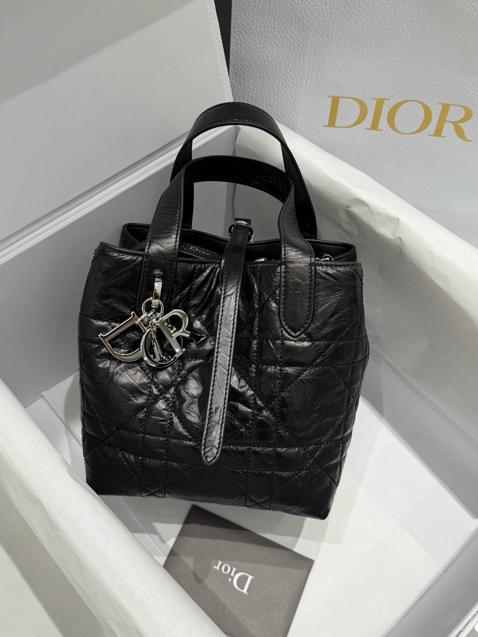 디올 Dior Toujours Vertical Tote Bag Black 18.5cm