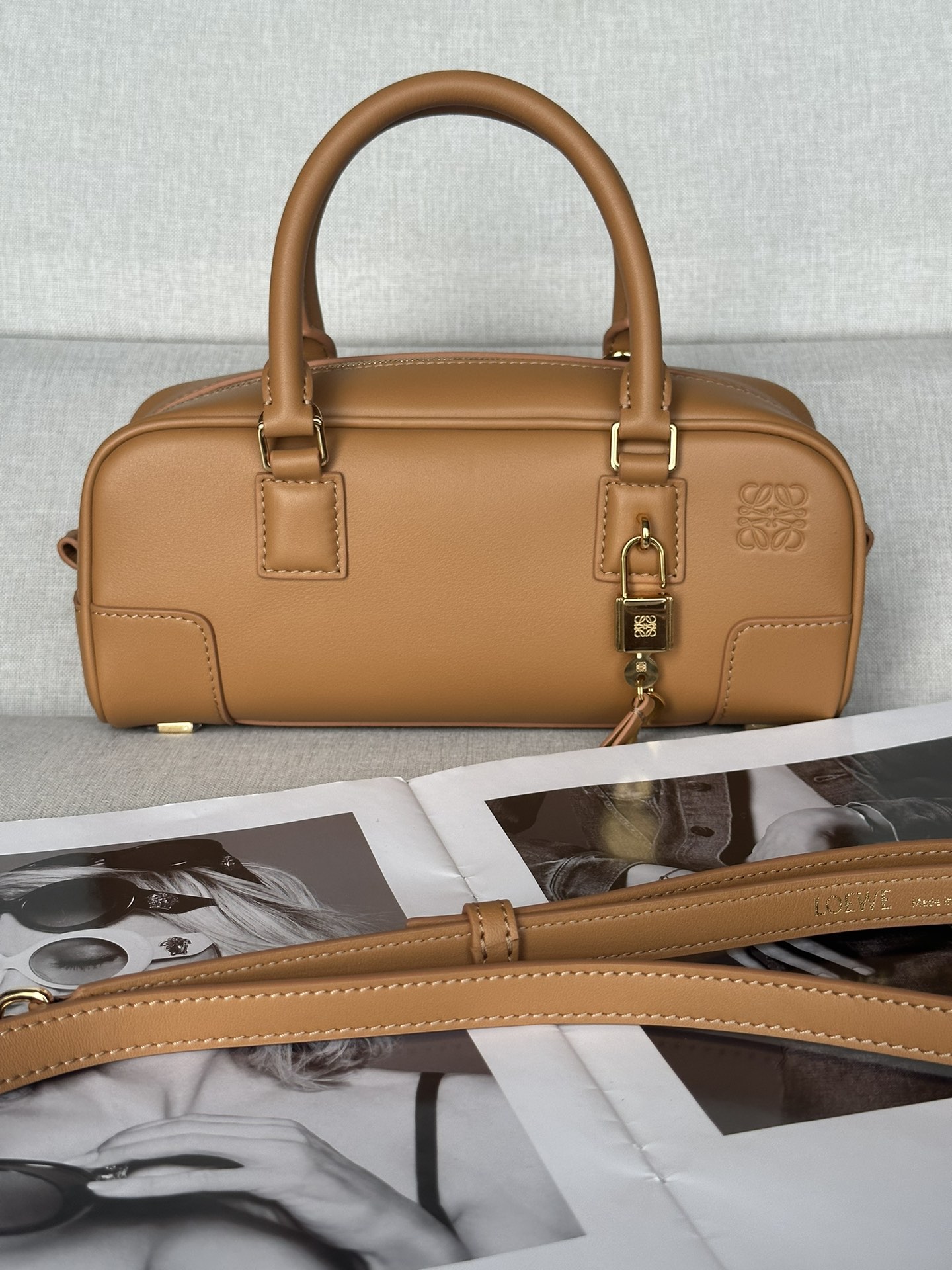 로에베 207 Amazona 23 cropped bag in nappa calfskin 23cm