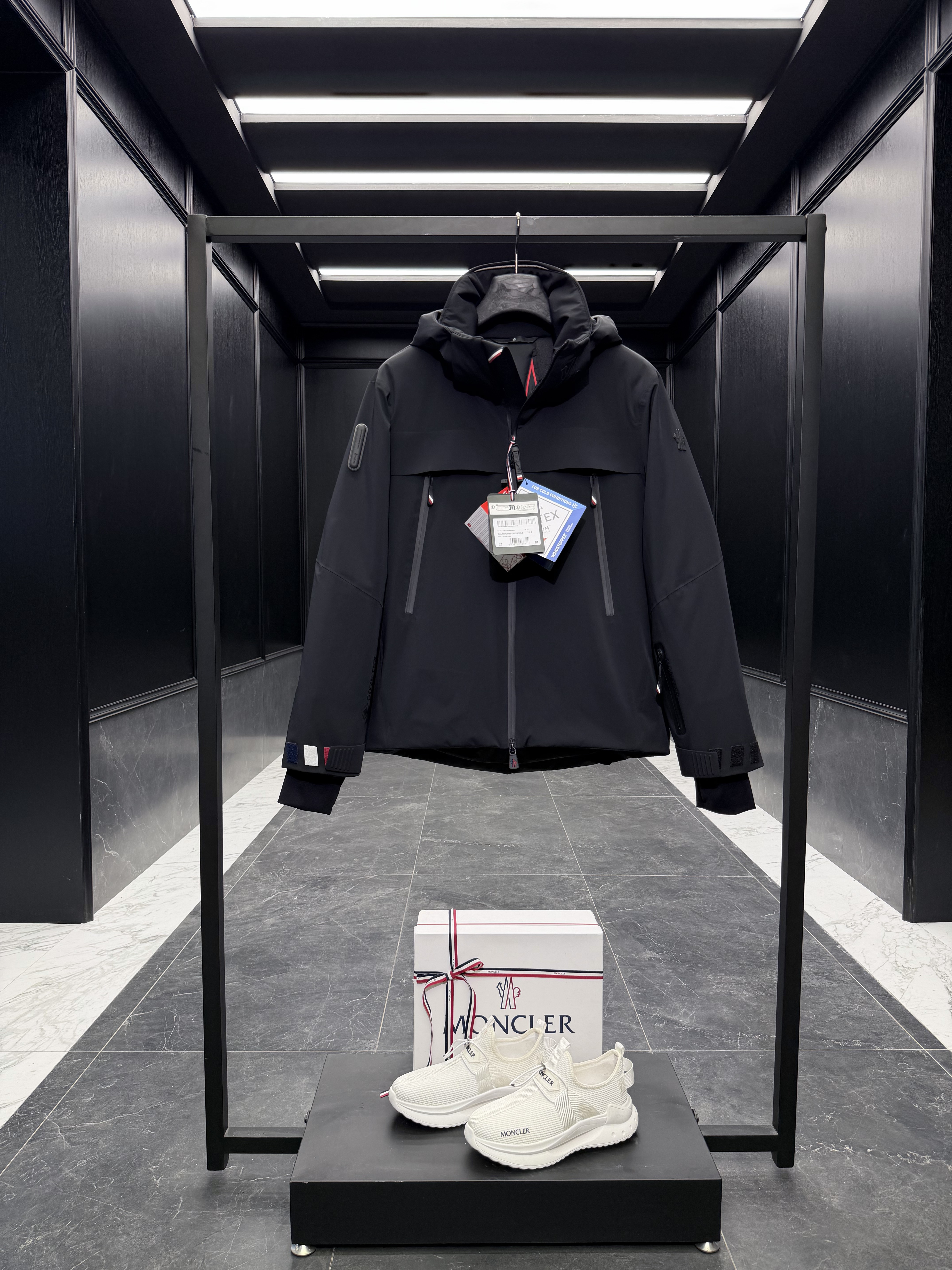 몽클레어 Moncler Balmhorn 다운재킷