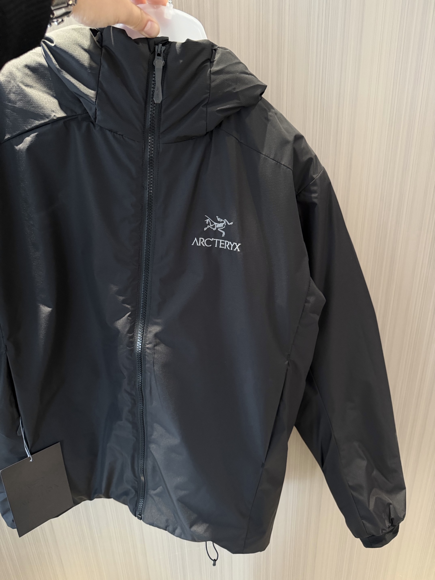 아크테릭스 ARC'TERYX ATOM 패딩