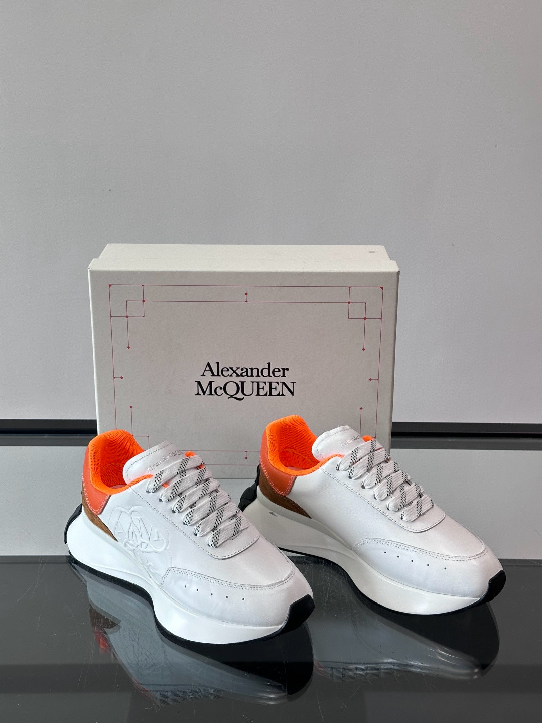 Alexander McQueen 스니커즈