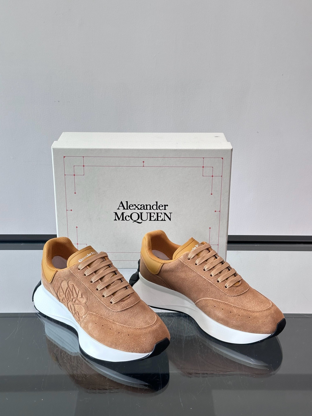 Alexander McQueen 스니커즈