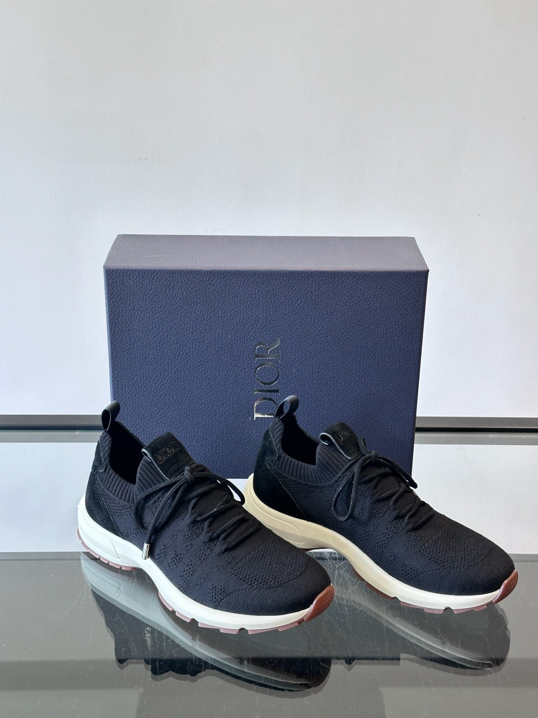 디올 Dior B80 스니커즈