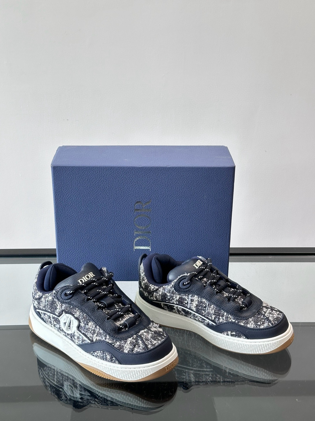 디올 Dior x ERL 스니커즈