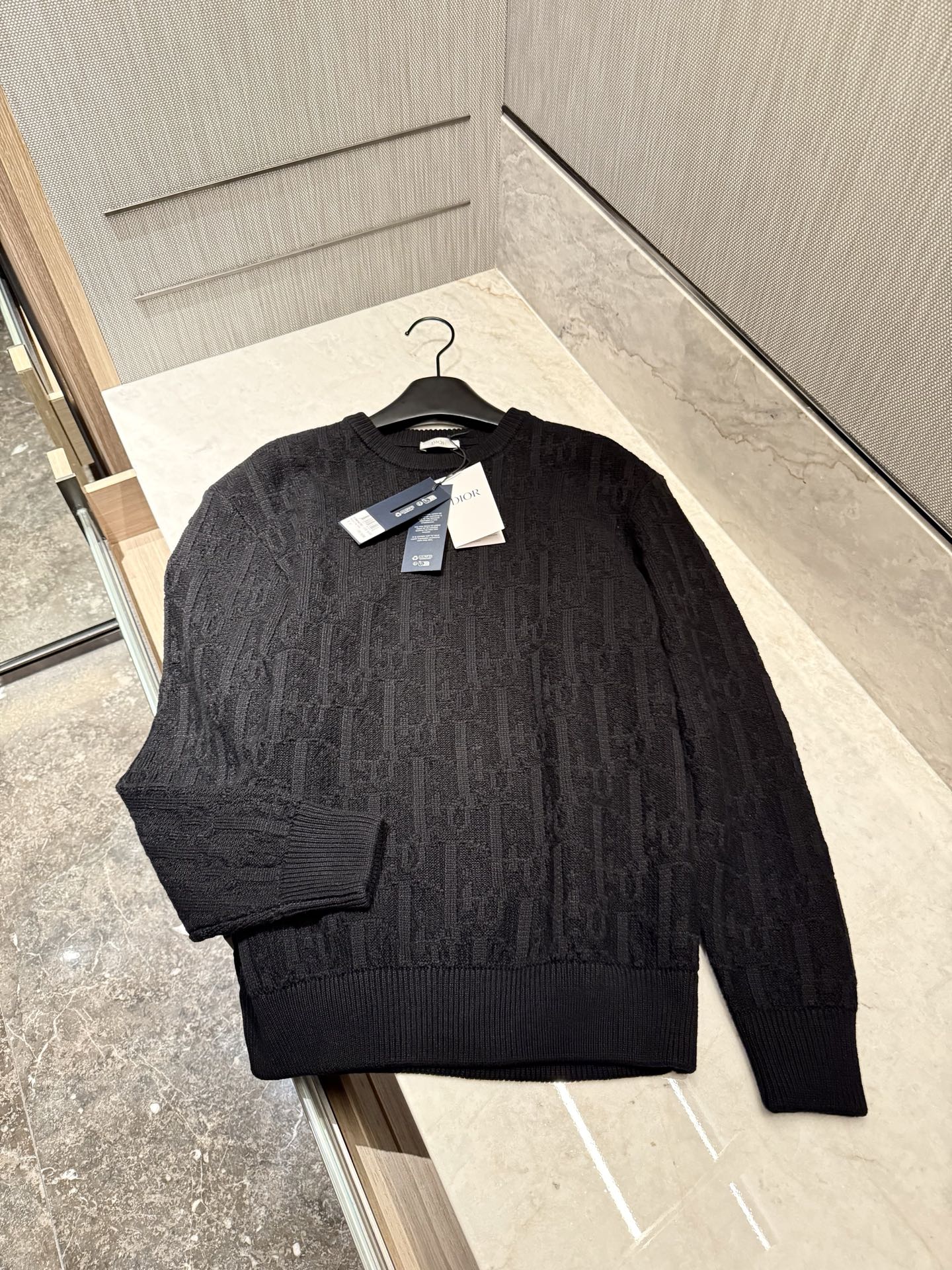 디올 Dior 스웨터