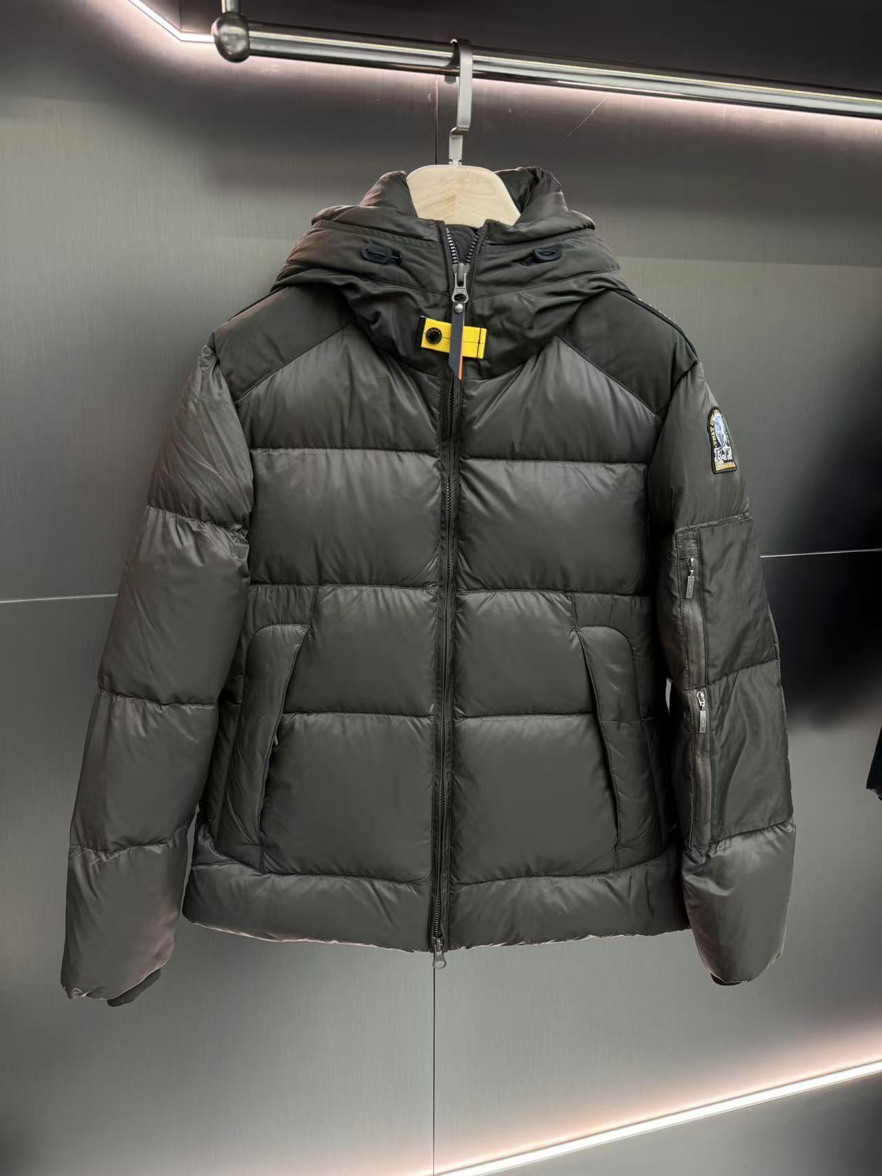 파라점퍼스 Parajumpers 다운재킷