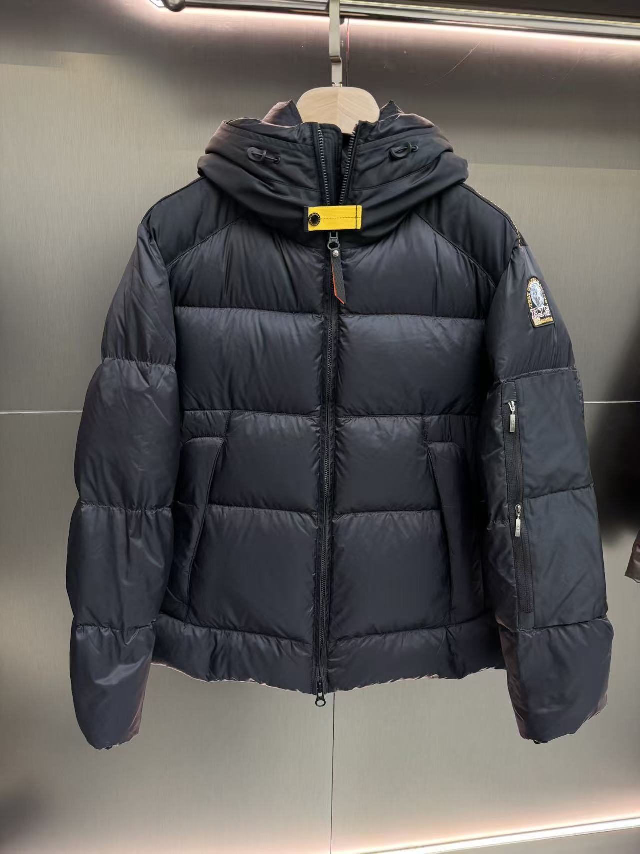 파라점퍼스 Parajumpers 다운재킷