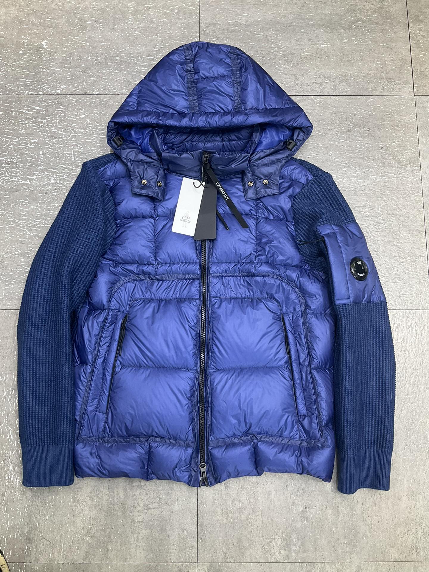 C.P. 컴퍼니 C.P. Company 니트 패딩