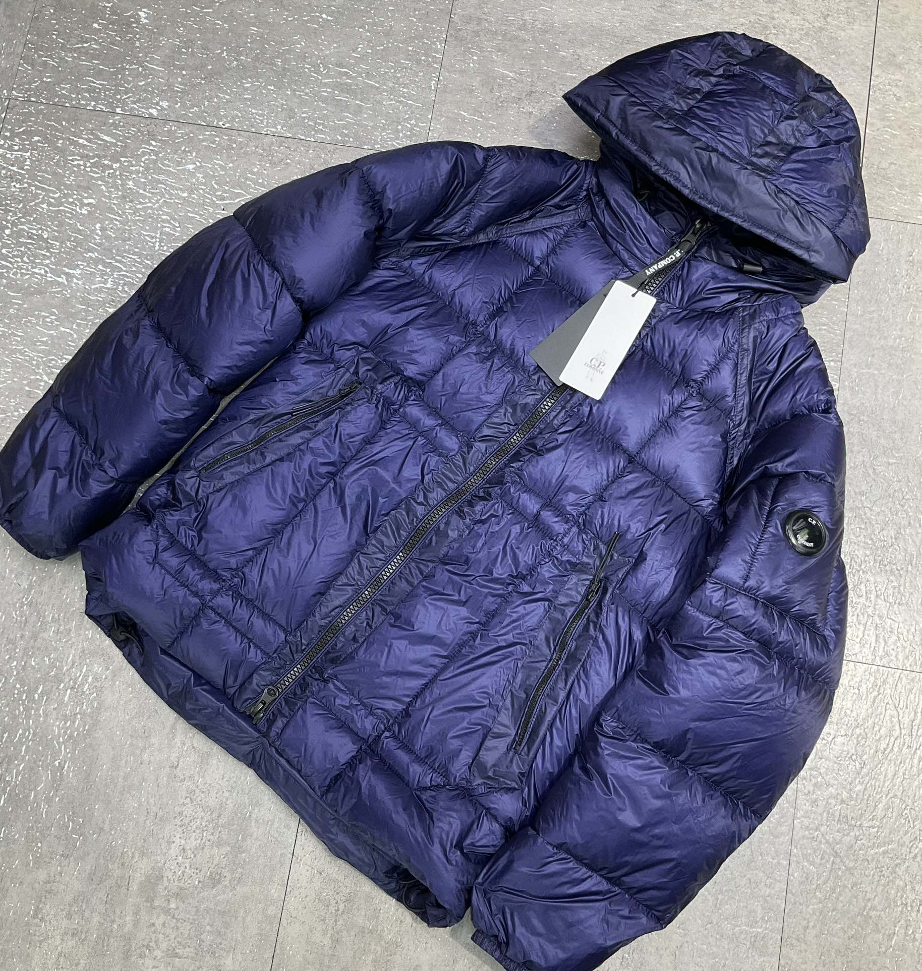 C.P. 컴퍼니 C.P. Company 다운재킷