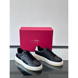 살바토레 페라가모 Salvatore Ferragamo Gancini 스니커즈