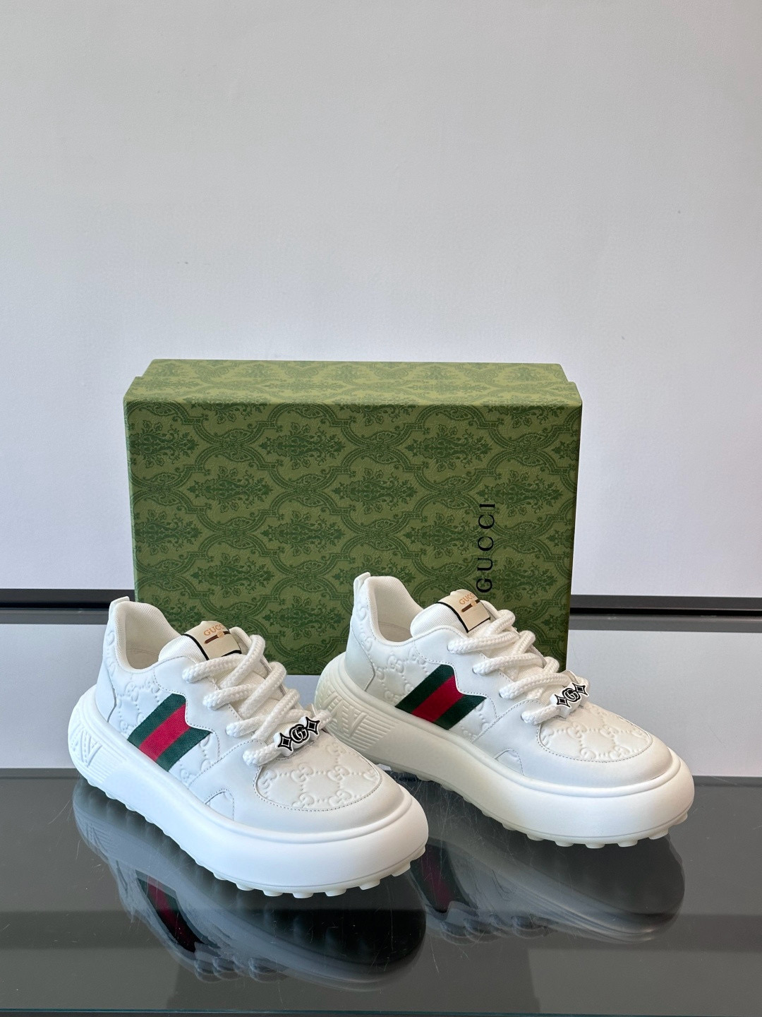 구찌 Gucci 스니커즈