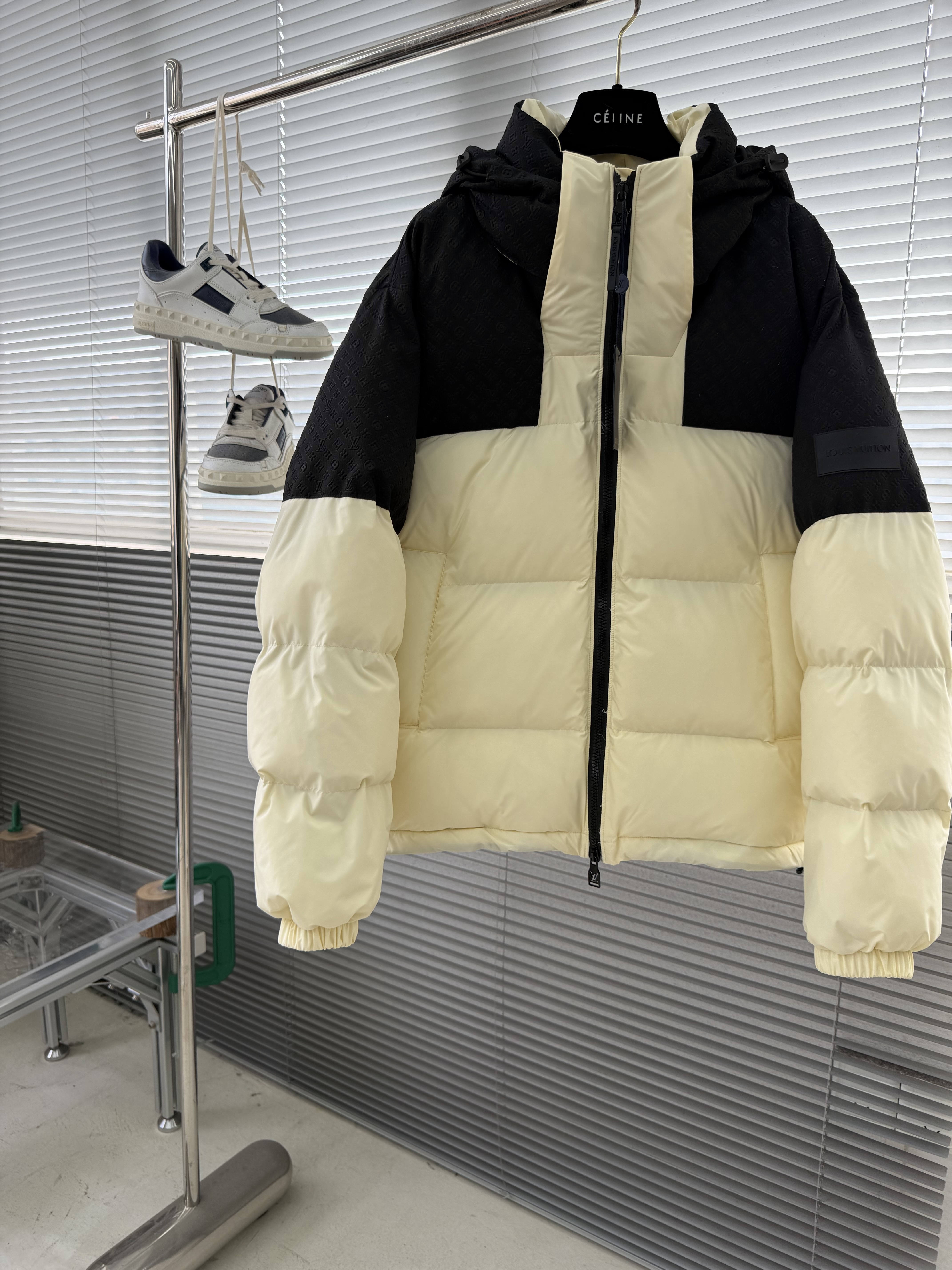 루이비통 Louis Vuitton 다운재킷