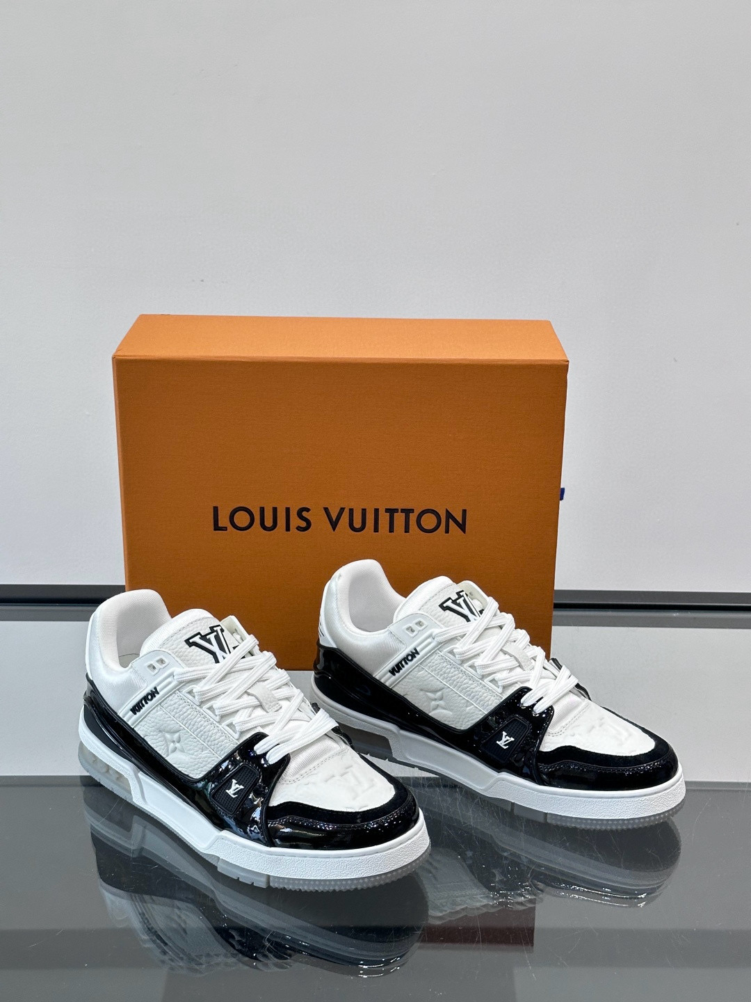 루이비통 Louis Vuitton Trainer 스니커즈