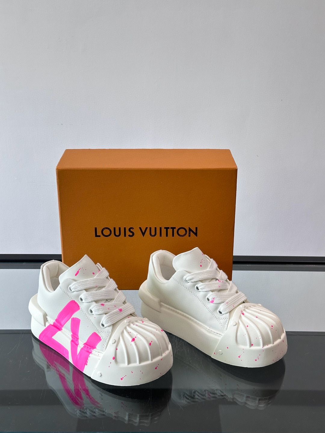 루이비통 Louis Vuitton 스니커즈