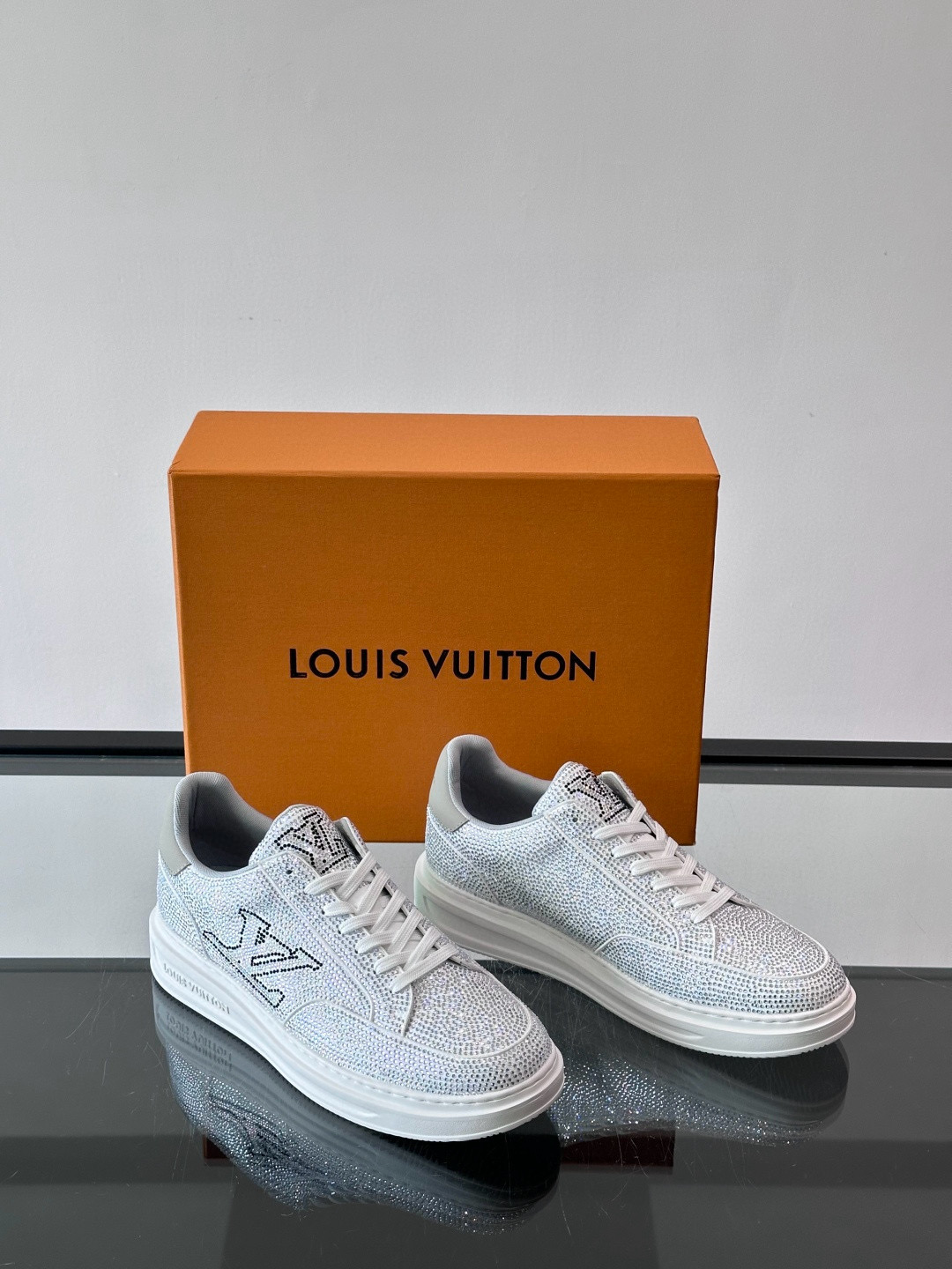 루이비통 Louis Vuitton 스니커즈 White