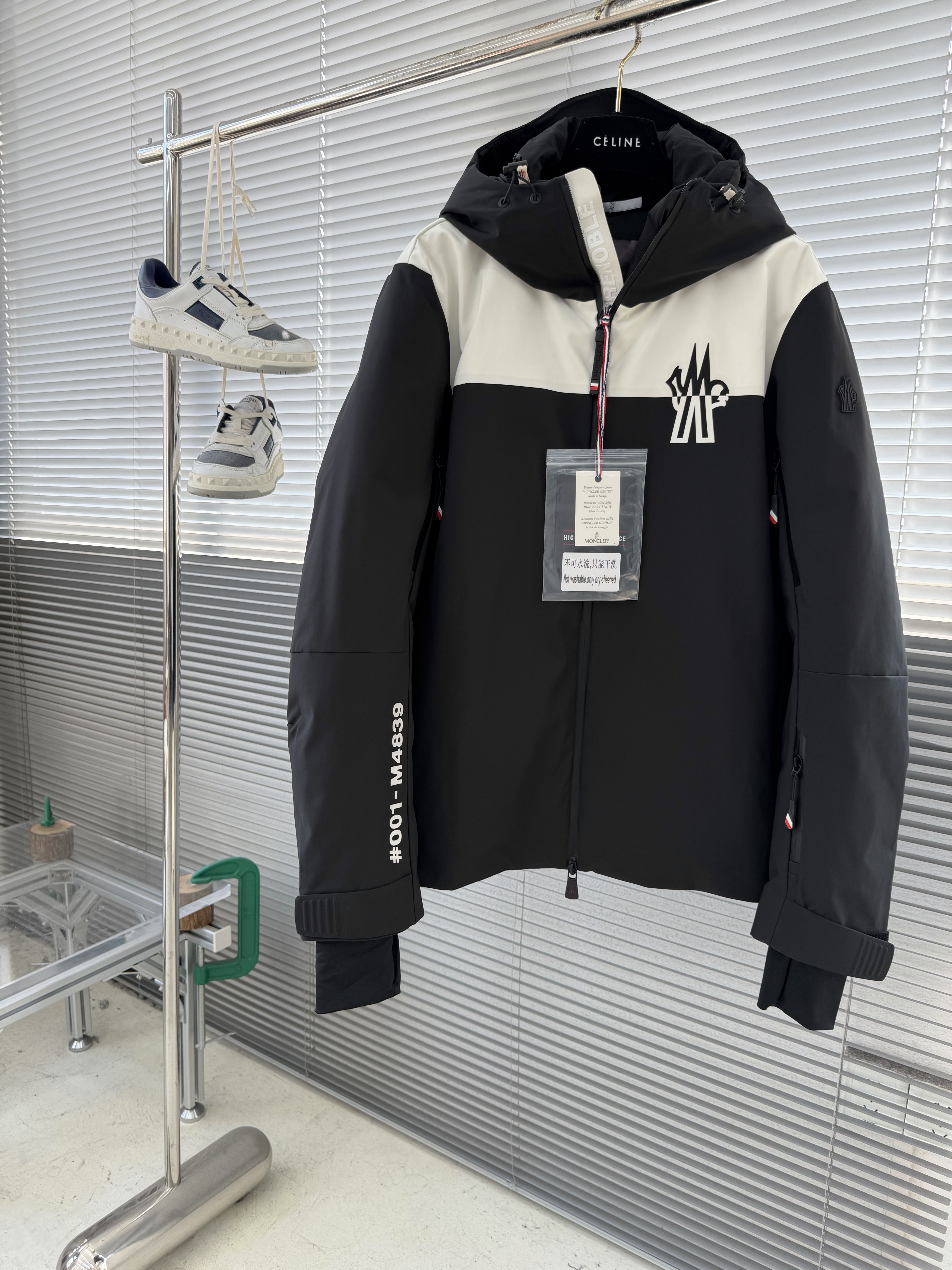 몽클레어 Moncler Grenoble Arcesaz 다운재킷