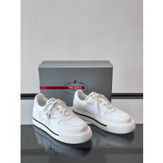 프라다 Prada 스니커즈