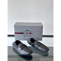 프라다 Prada 로퍼 슈즈