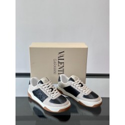 발렌티노 Valentino FW25 스니커즈