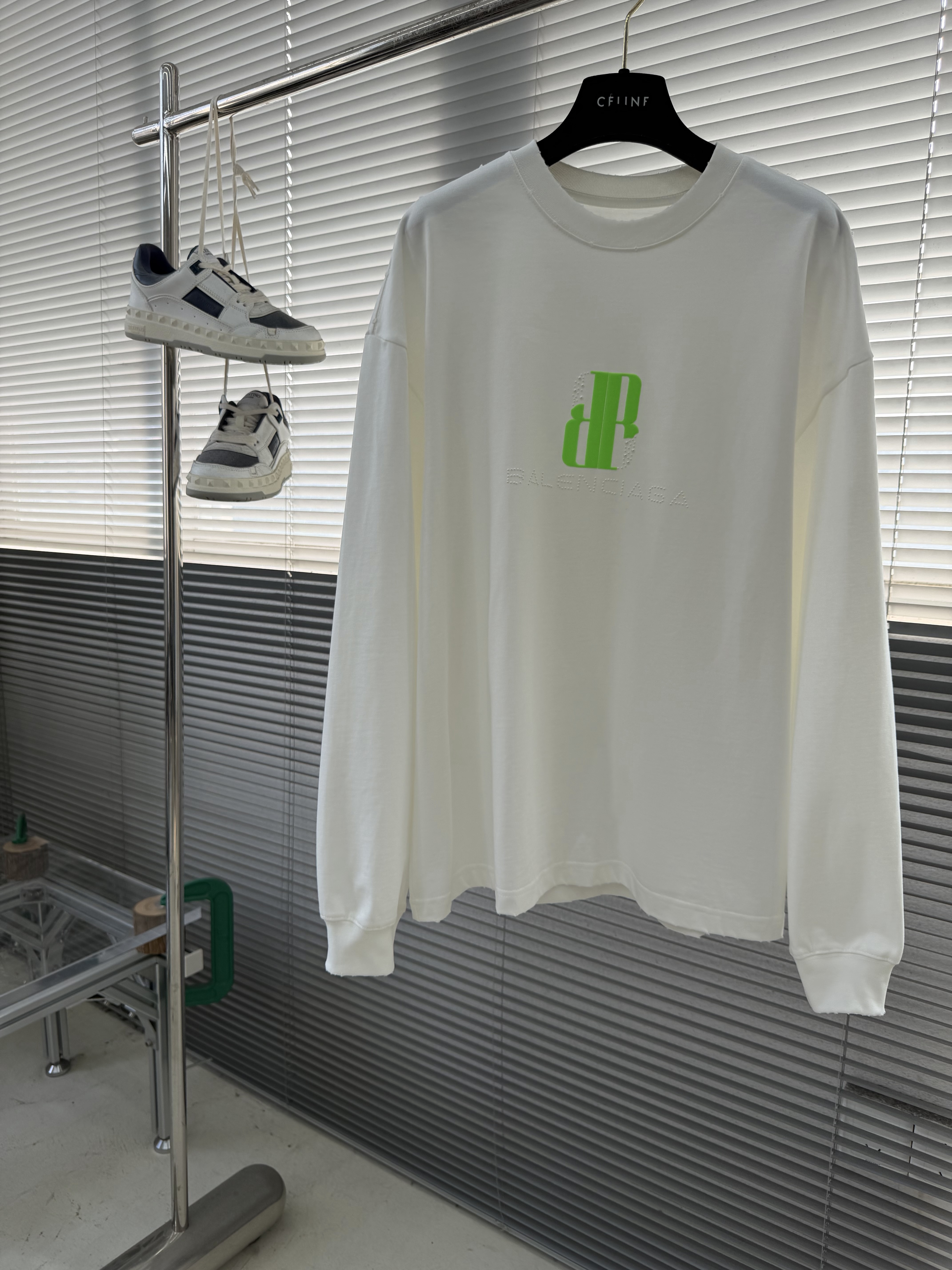 발렌시아가 Balenciaga 긴팔 티셔츠