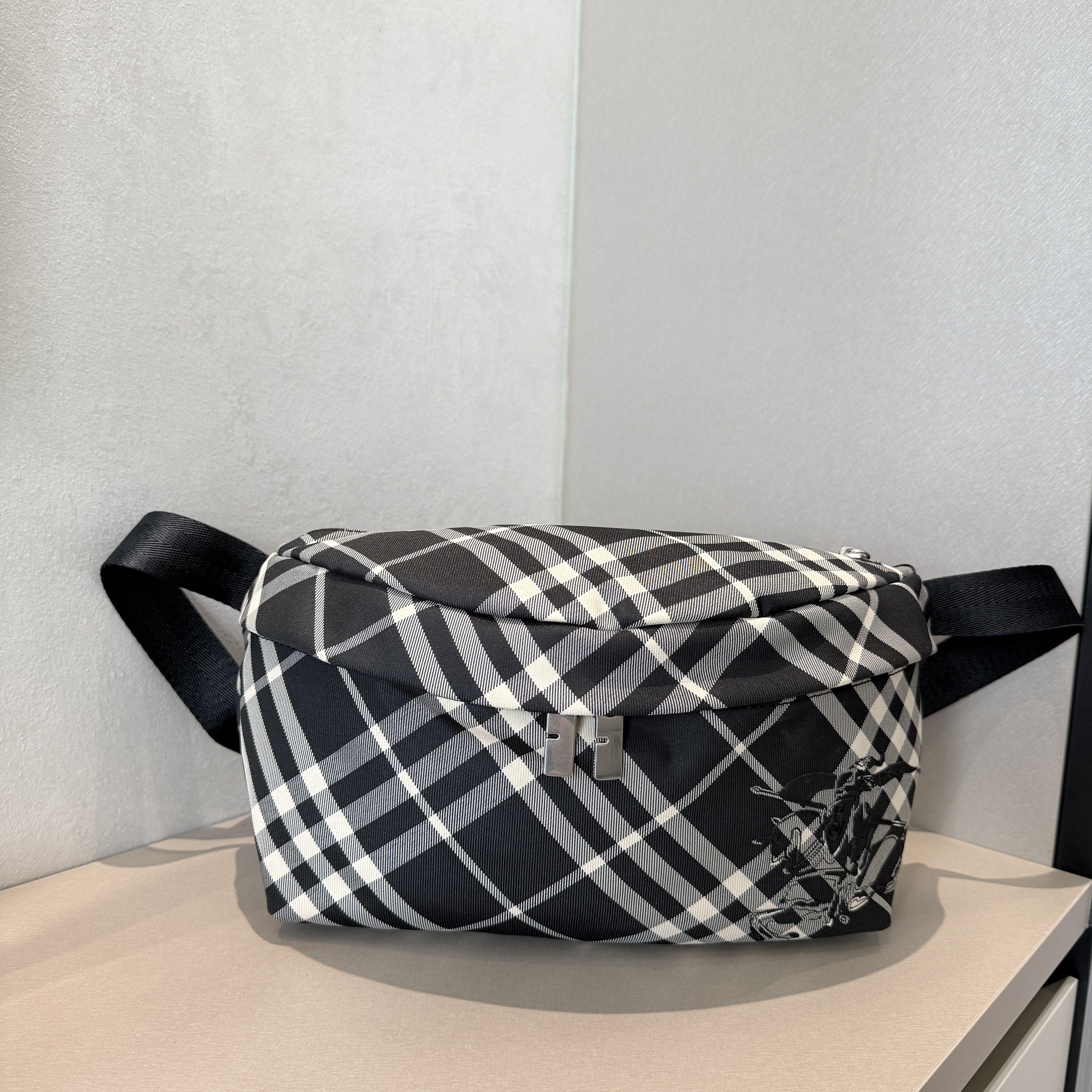 버버리 Burberry 7801 Check Belt Bag 33cm
