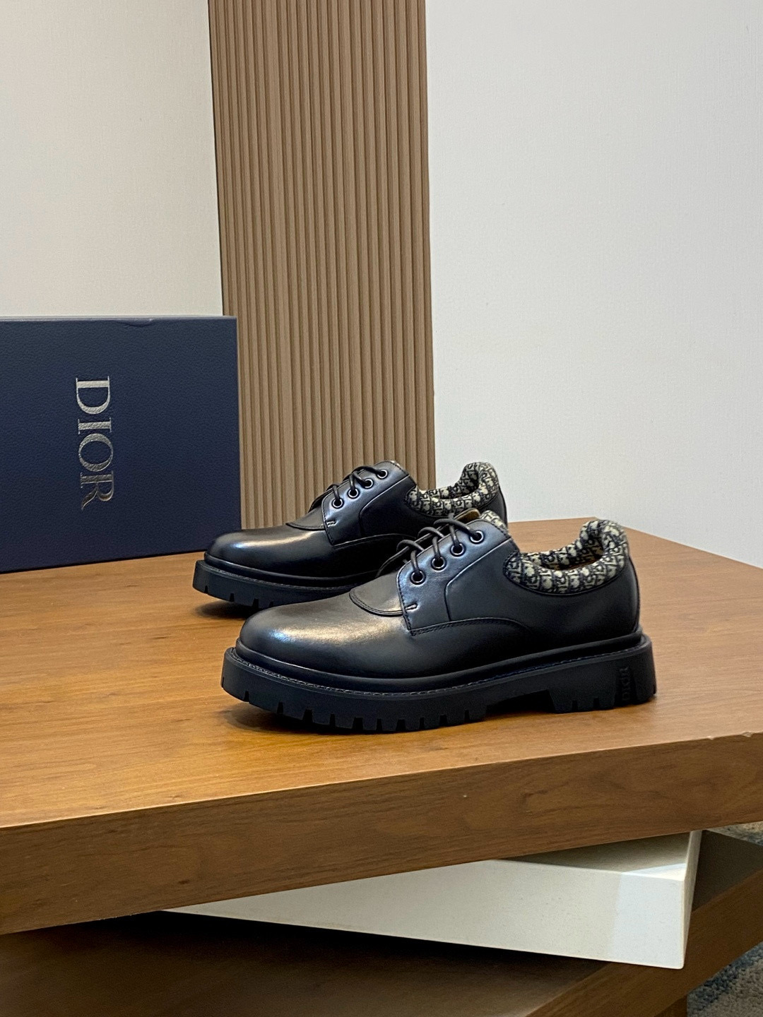 디올 Dior 로퍼 슈즈