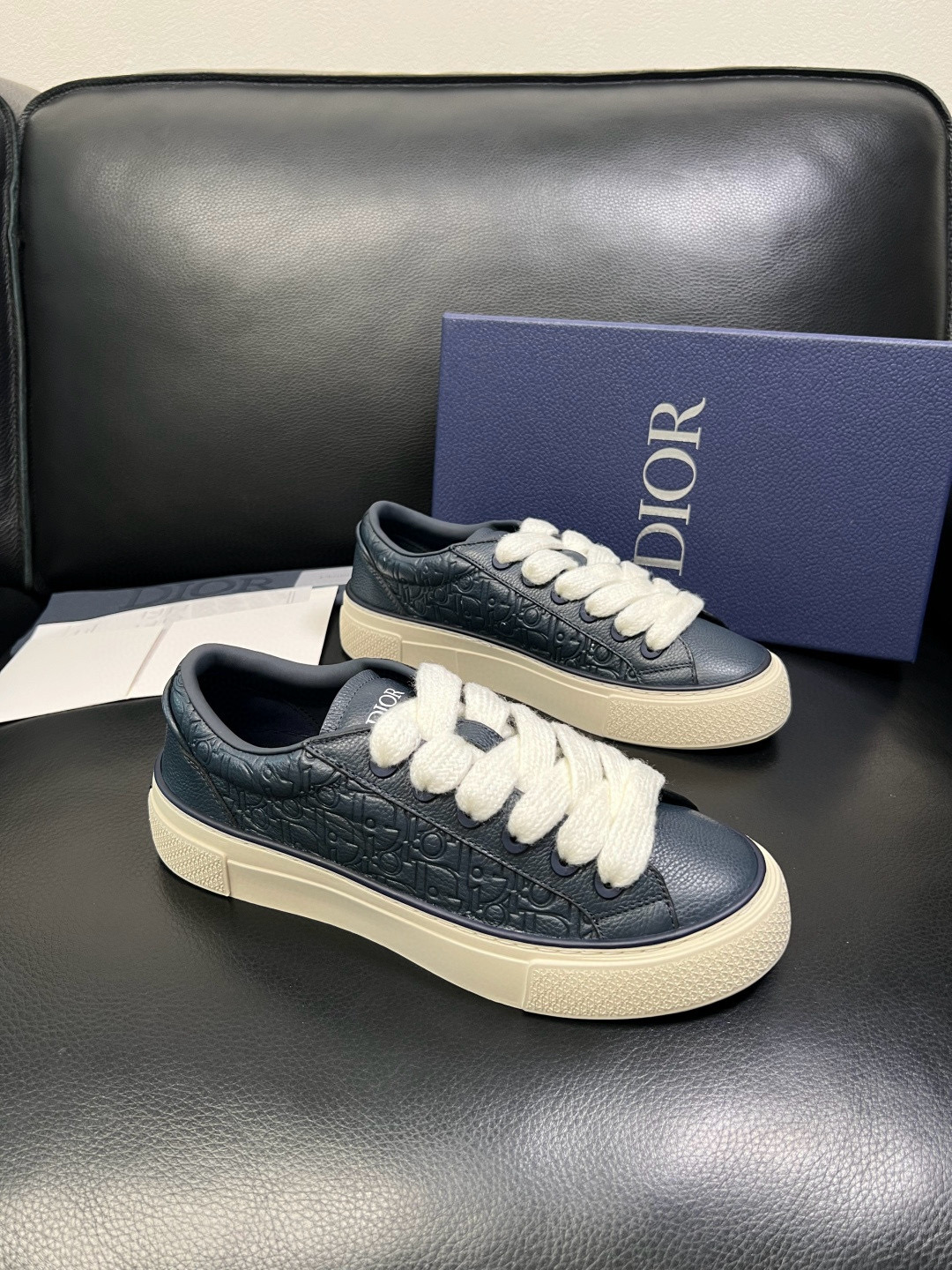 디올 Dior 스니커즈