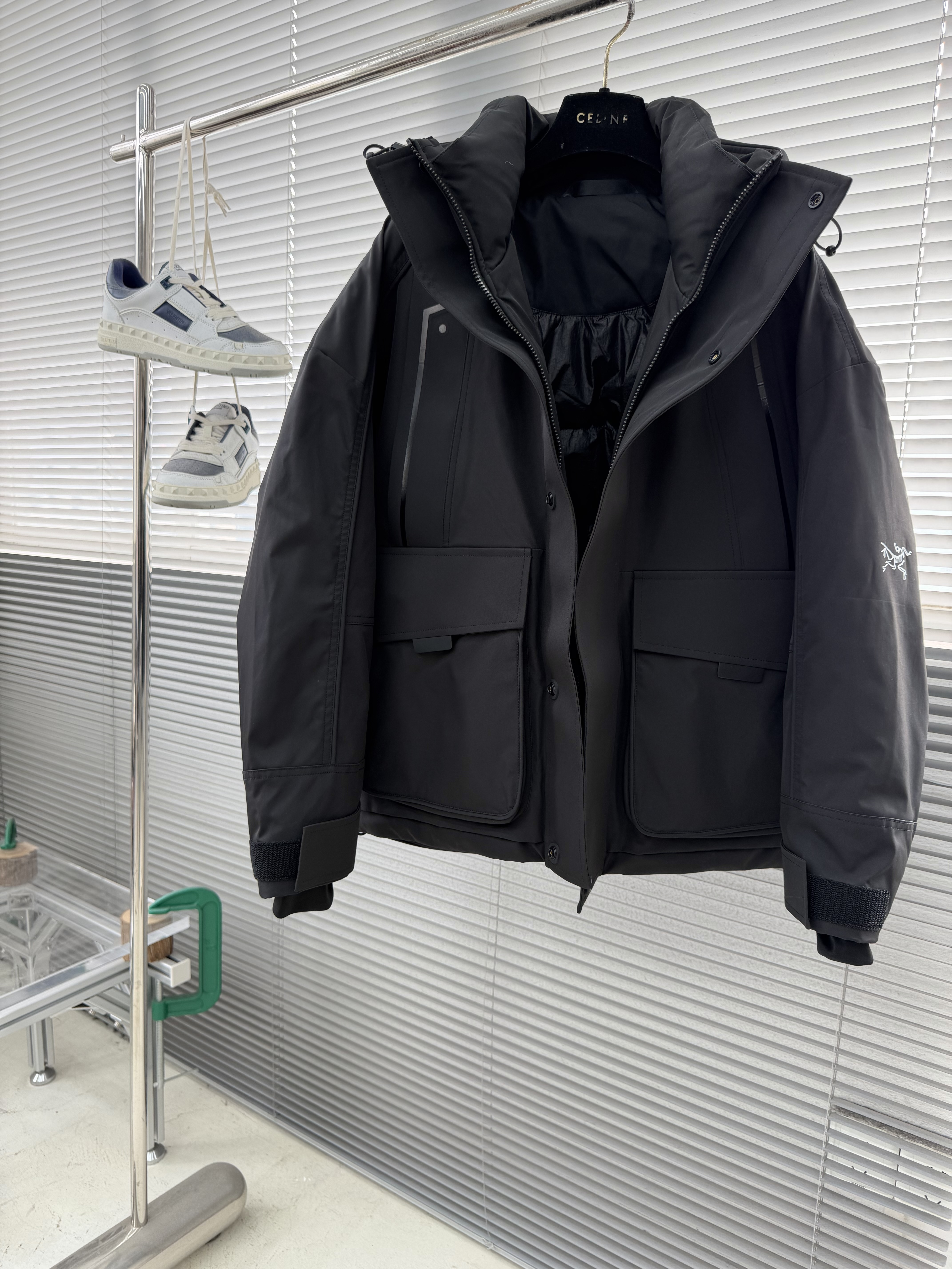 아크테릭스 ARC'TERYX 다운재킷