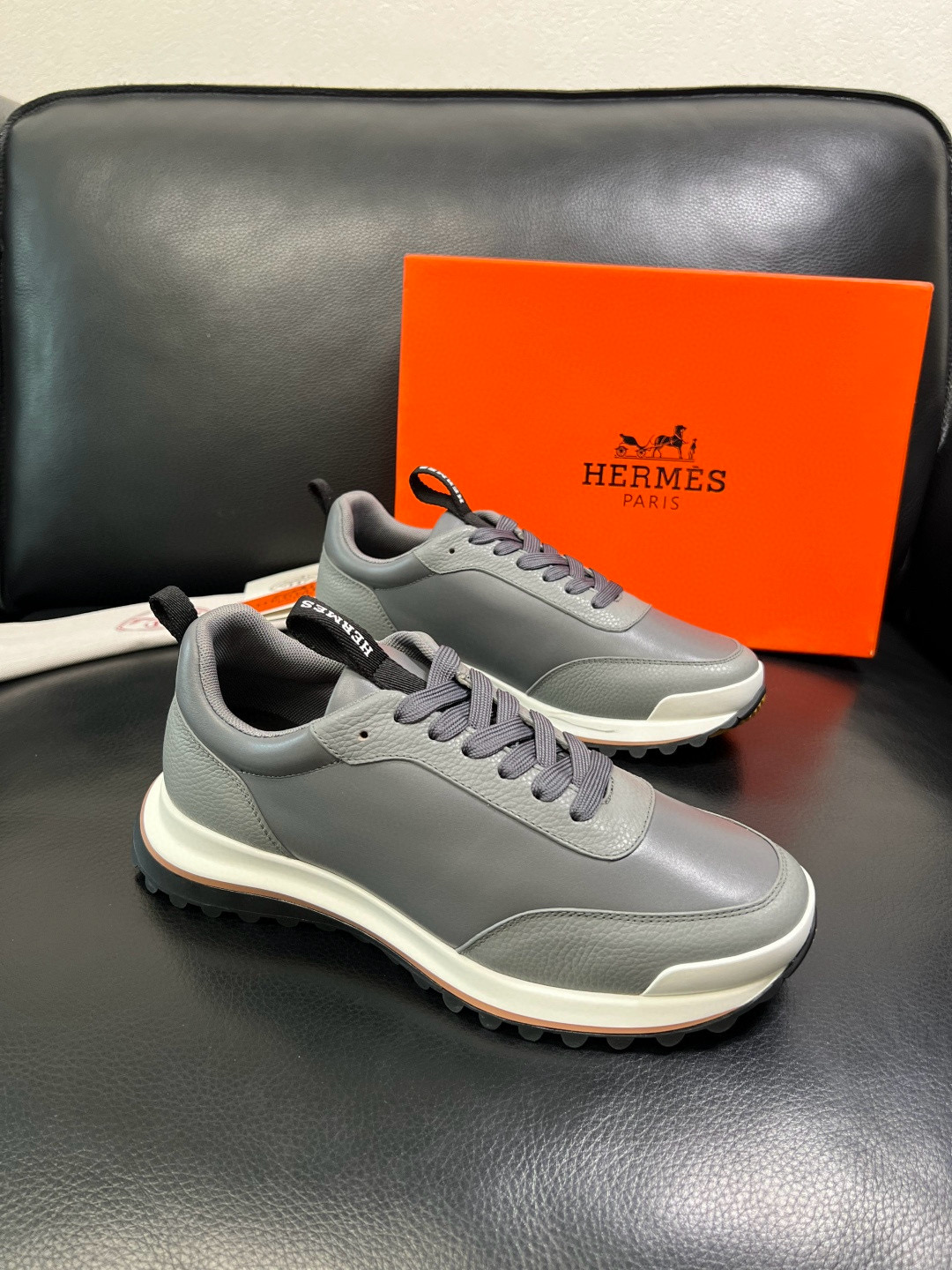 에르메스 Hermes 스니커즈