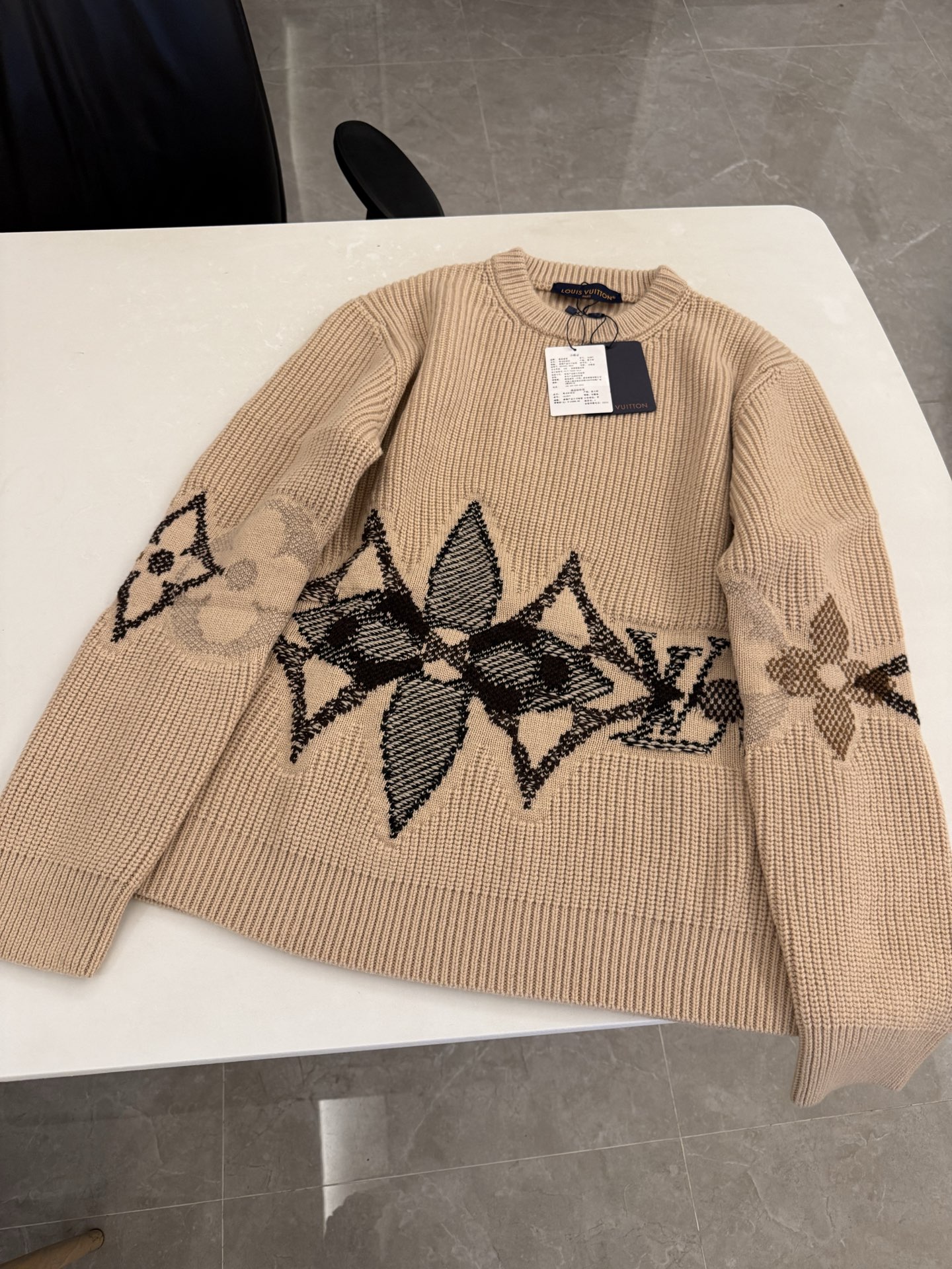 루이비통 Louis Vuitton 스웨터