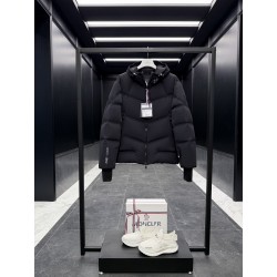 몽클레어 Moncler Arcesaz 다운재킷