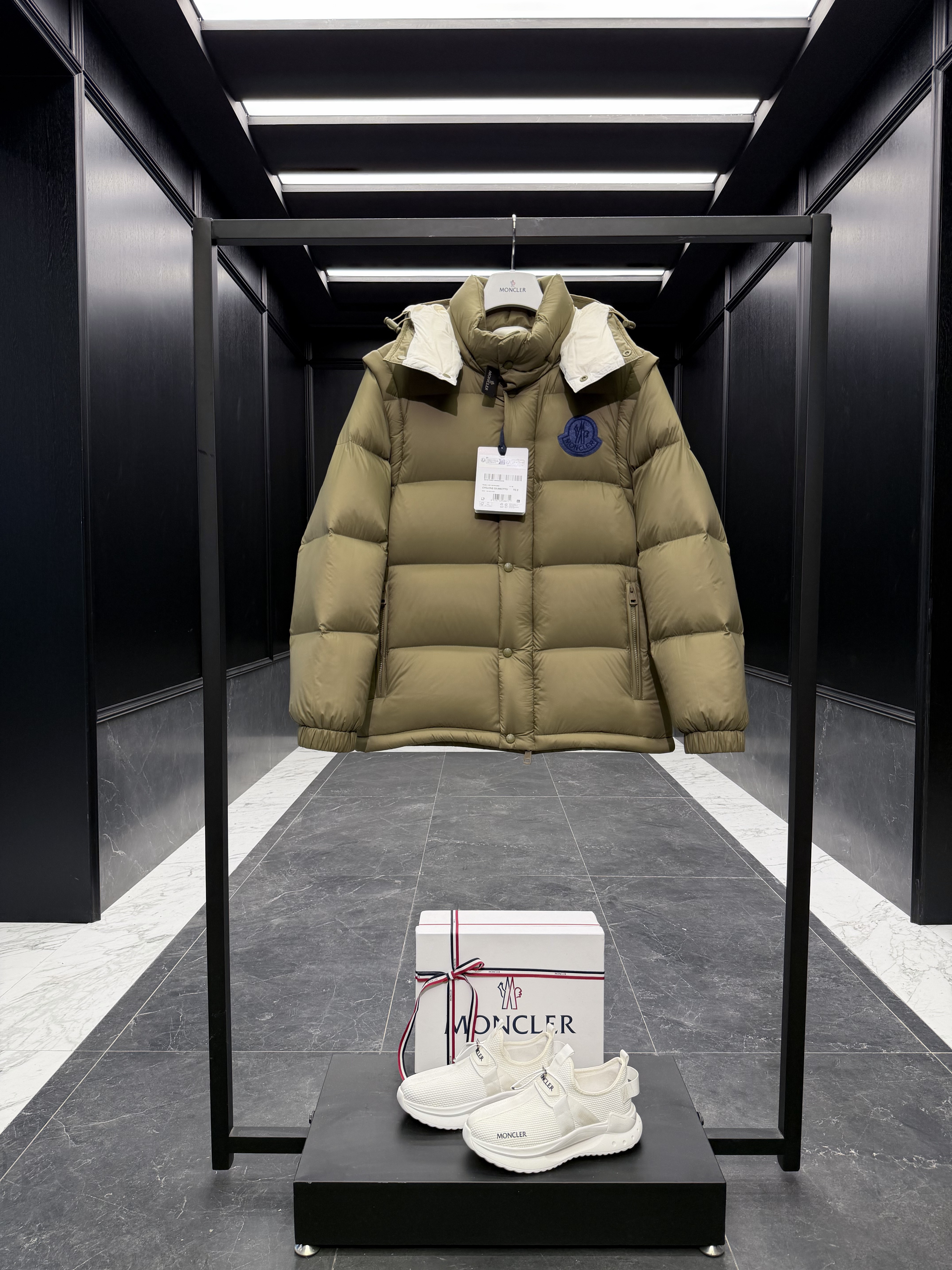 몽클레어 Moncler Cyclone   다운재킷