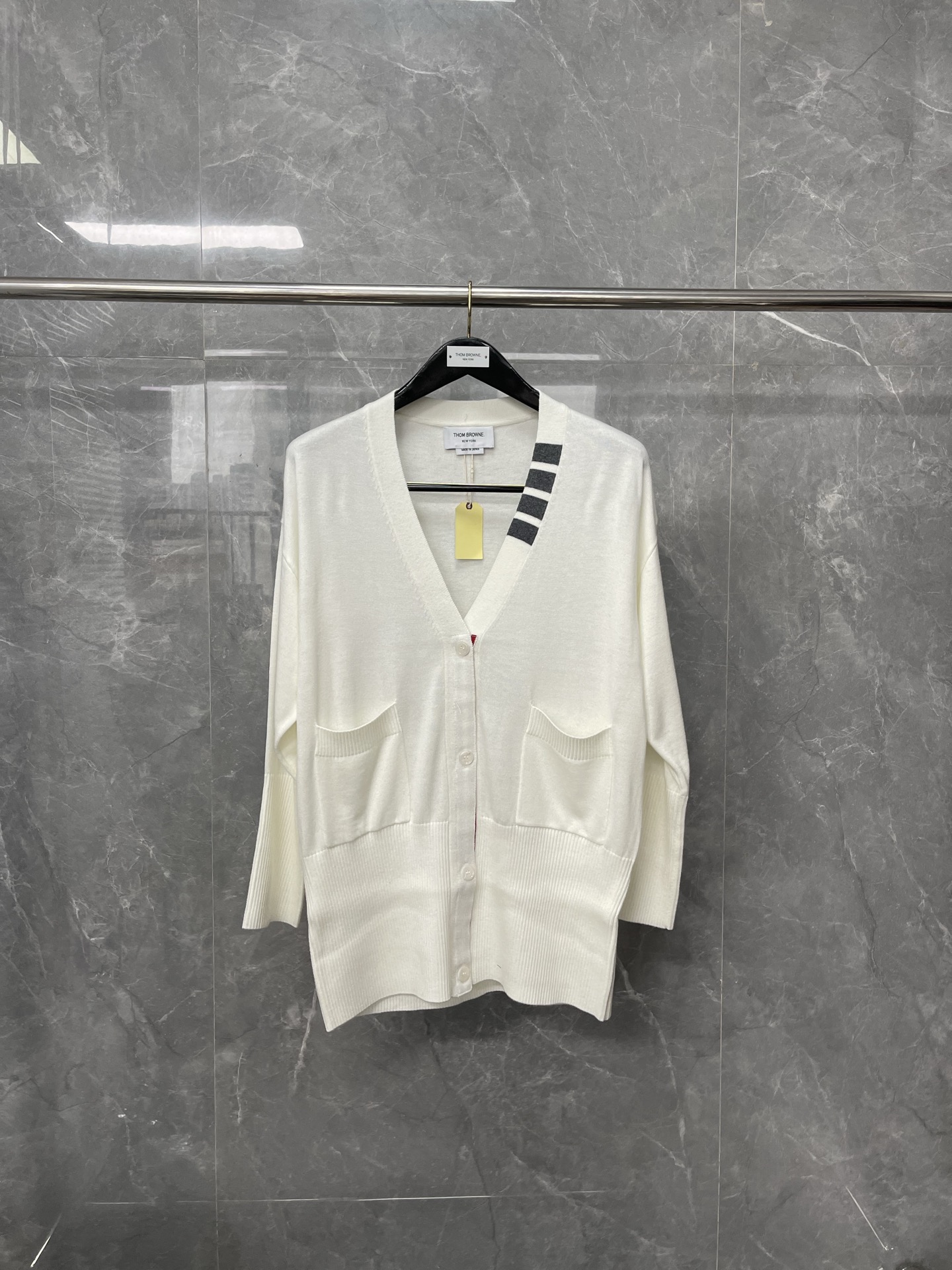 톰브라운 Thom Browne 가디건