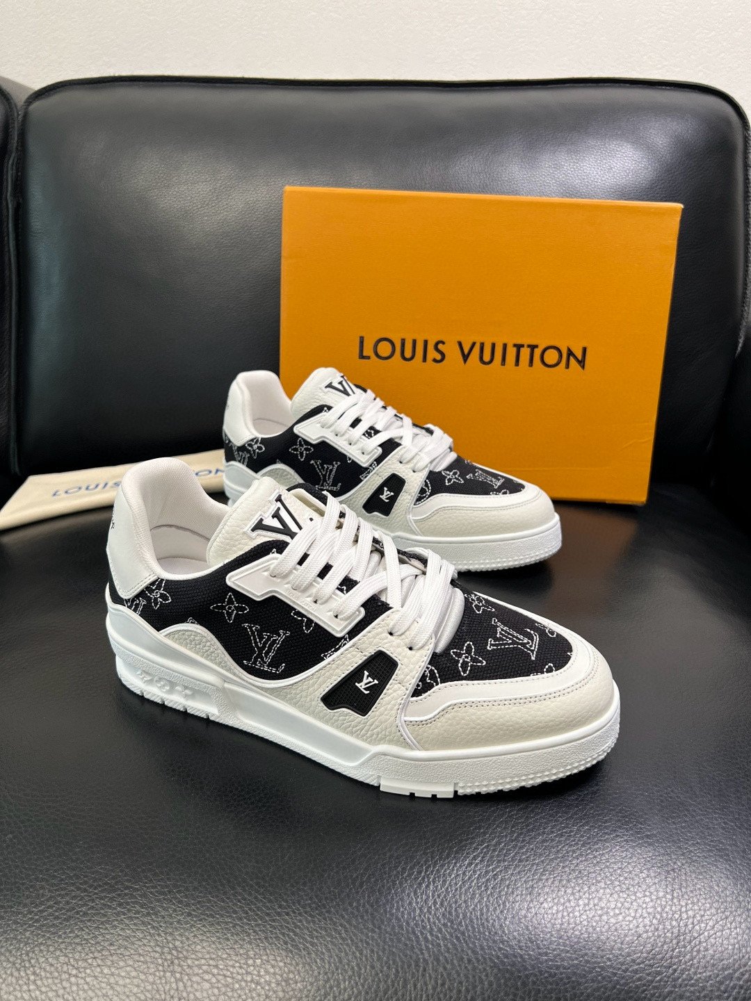 루이비통 Louis Vuitton 스니커즈