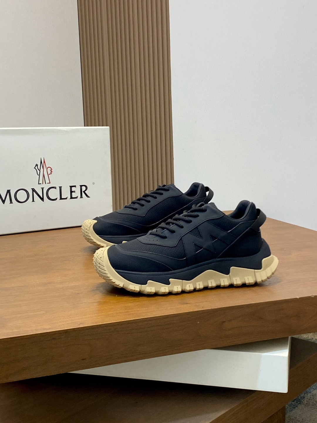 몽클레어 Moncler 스니커즈