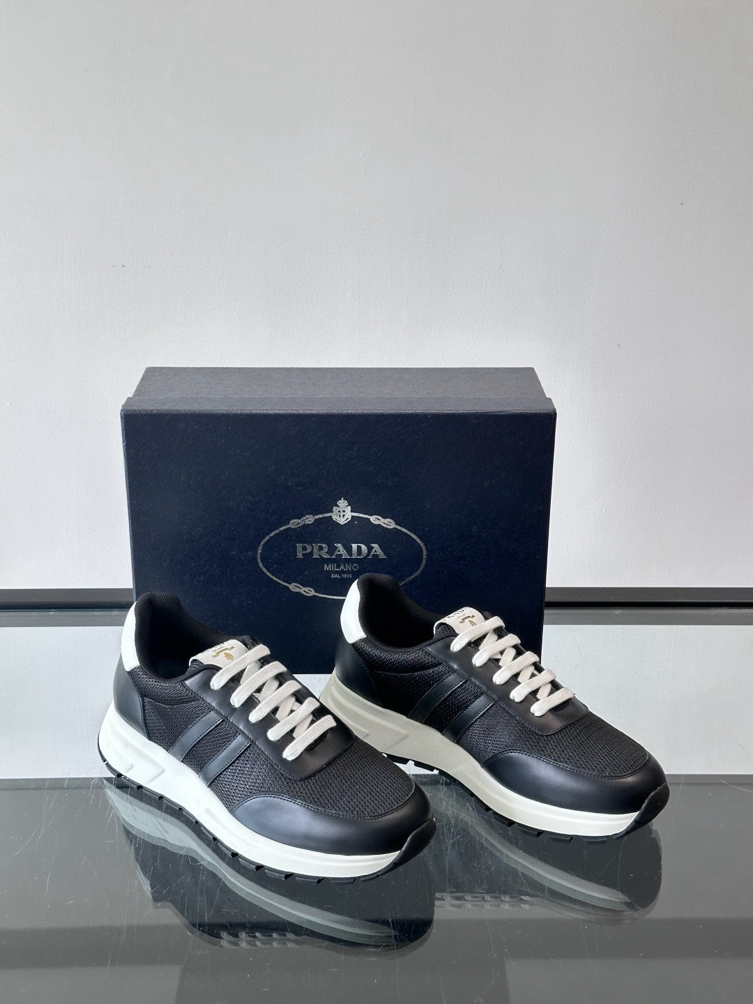 프라다 Prada 스니커즈