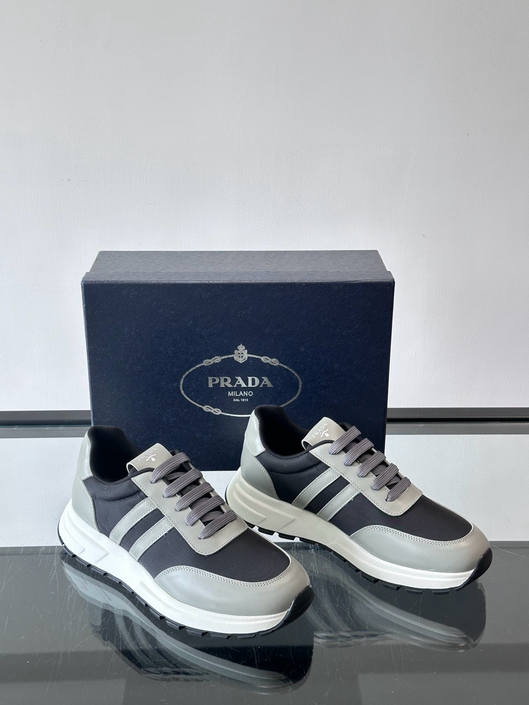 프라다 Prada 스니커즈