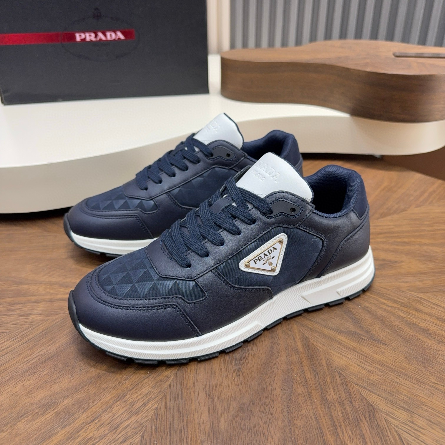 프라다 Prada 스니커즈