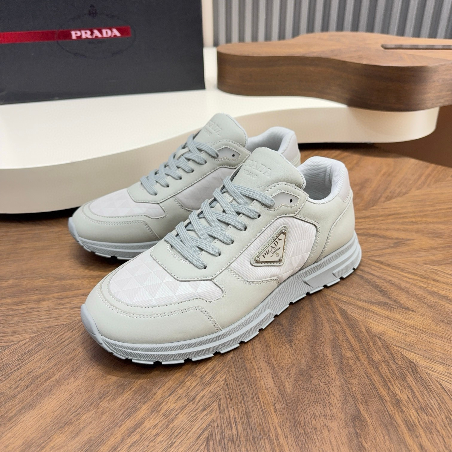 프라다 Prada 스니커즈