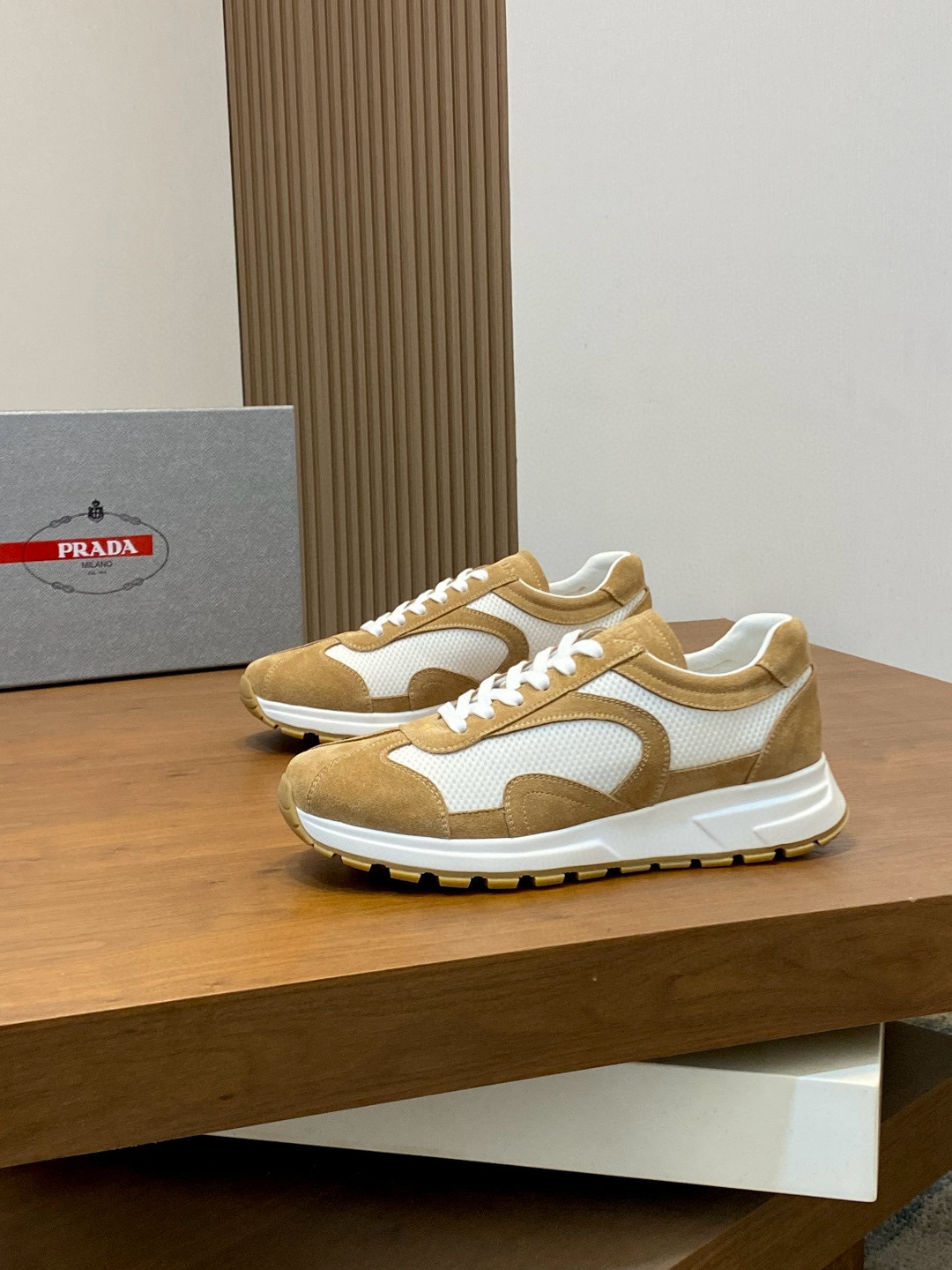 프라다 Prada 스니커즈