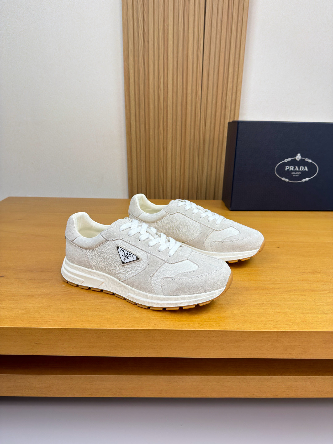 프라다 Prada 스니커즈