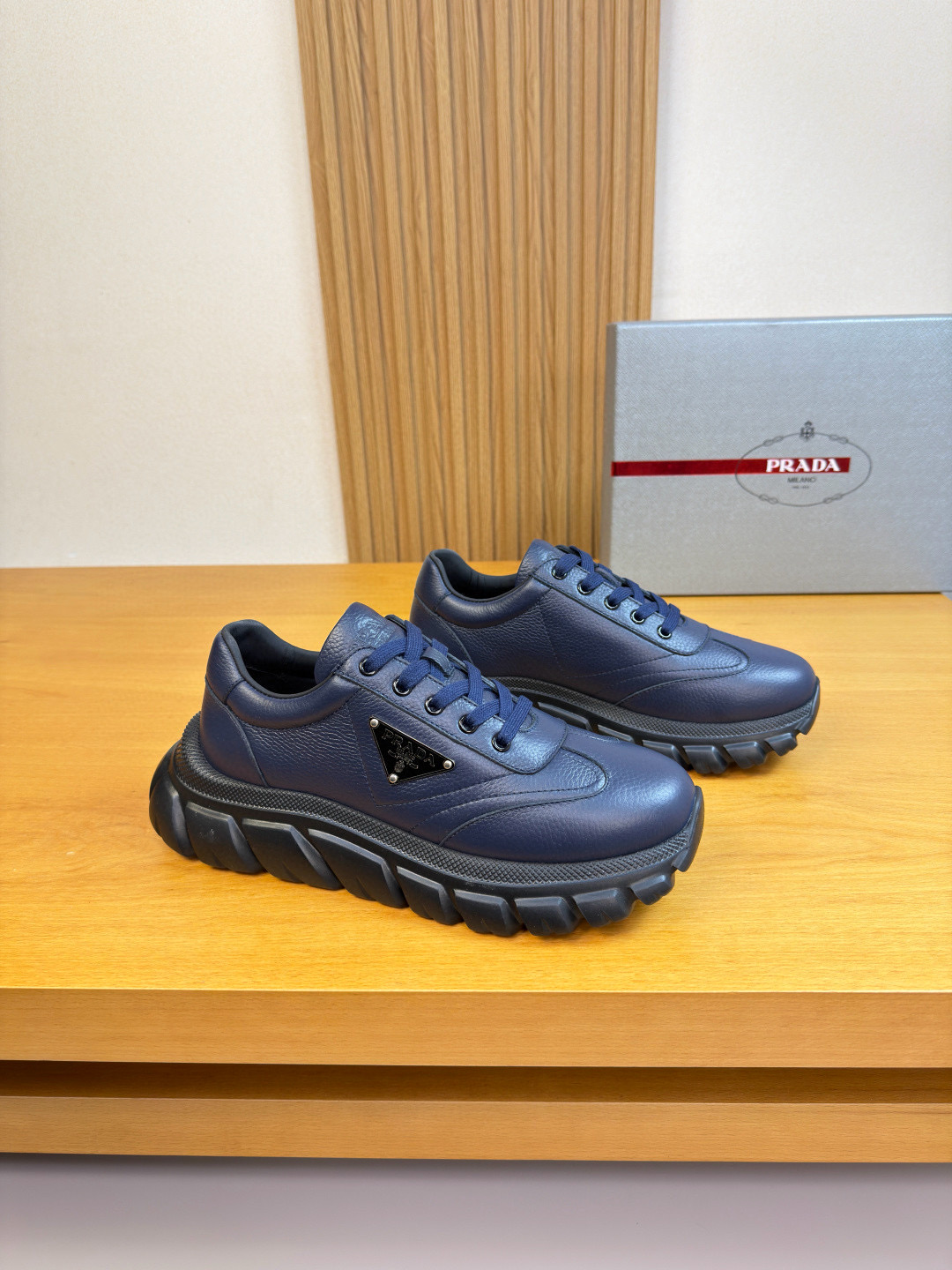 프라다 Prada 스니커즈