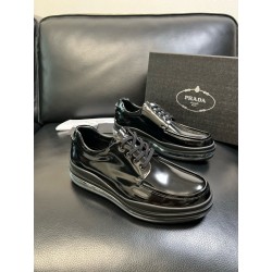 프라다 Prada 스니커즈