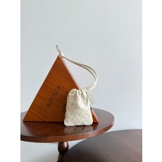 보테가베네타 Bottega Veneta 843903 마이크로 더스트 백 8.5cm