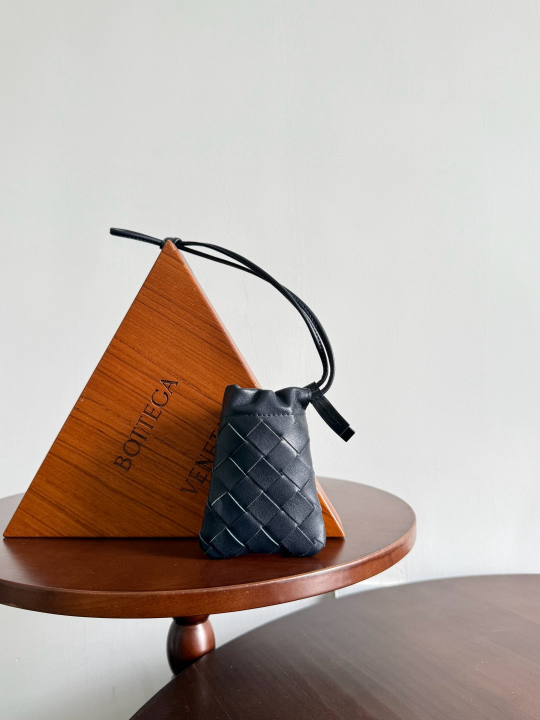 보테가베네타 Bottega Veneta 843903 마이크로 더스트 백 8.5cm