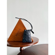 보테가베네타 Bottega Veneta 843903 마이크로 더스트 백 8.5cm