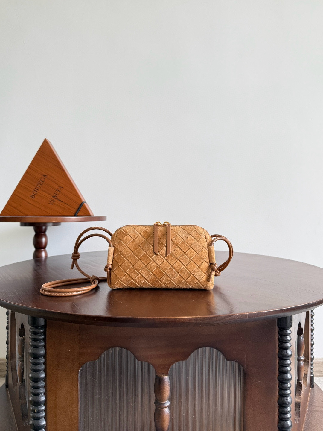 보테가 베네타 Bottega Veneta 794258 Intrecciato Concert Pouch 18.5CM