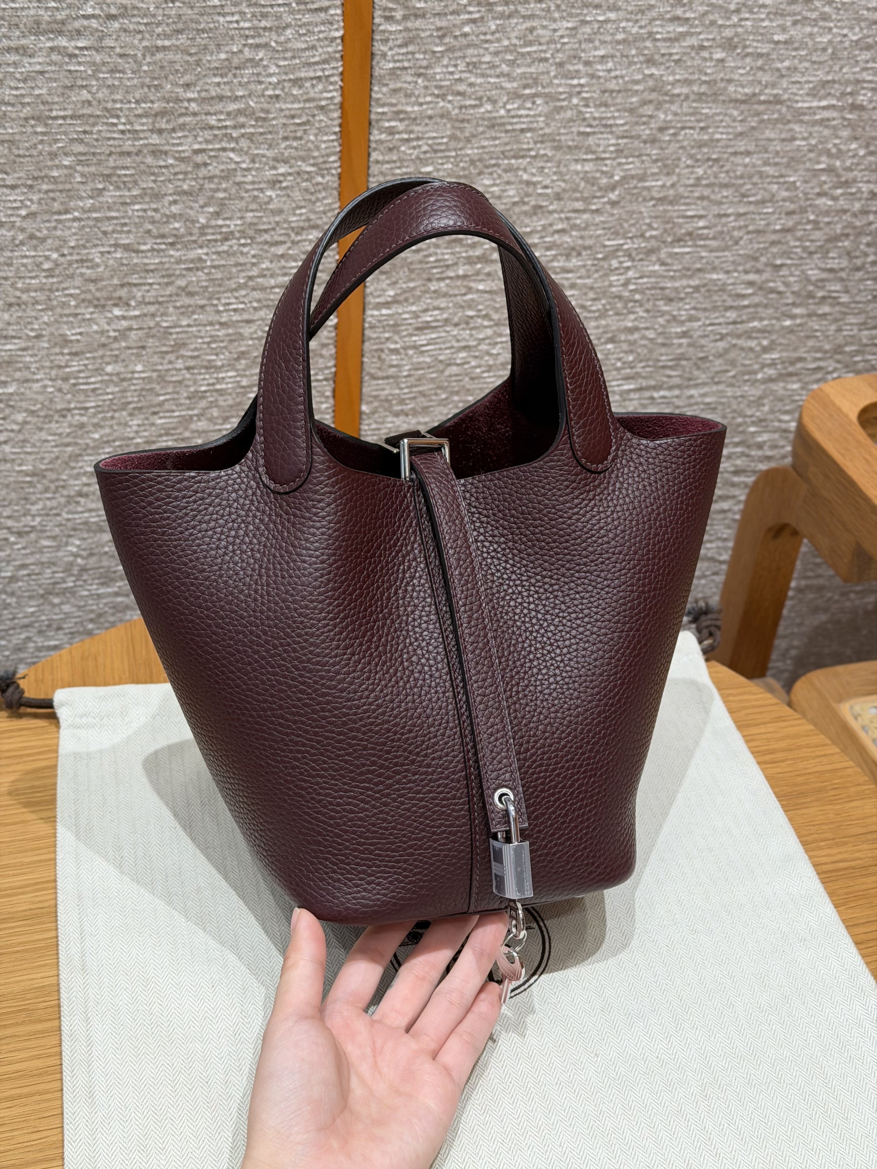 에르메스 Hermes Picotin lock 18cm clemence 0G Rouge seller/silver