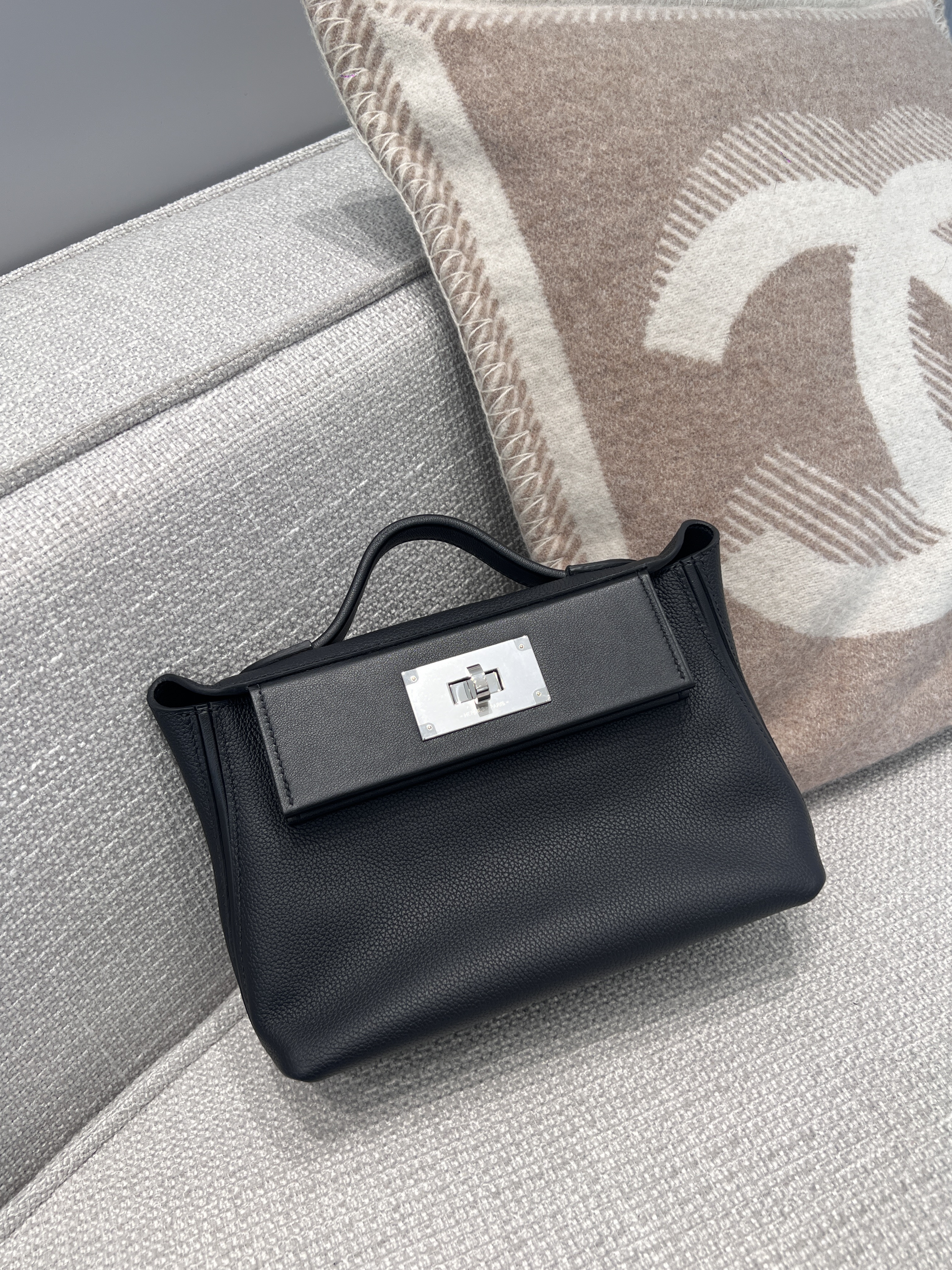 에르메스 Hermes Kelly 2424 Mini Evercolor 89 Noir/silver