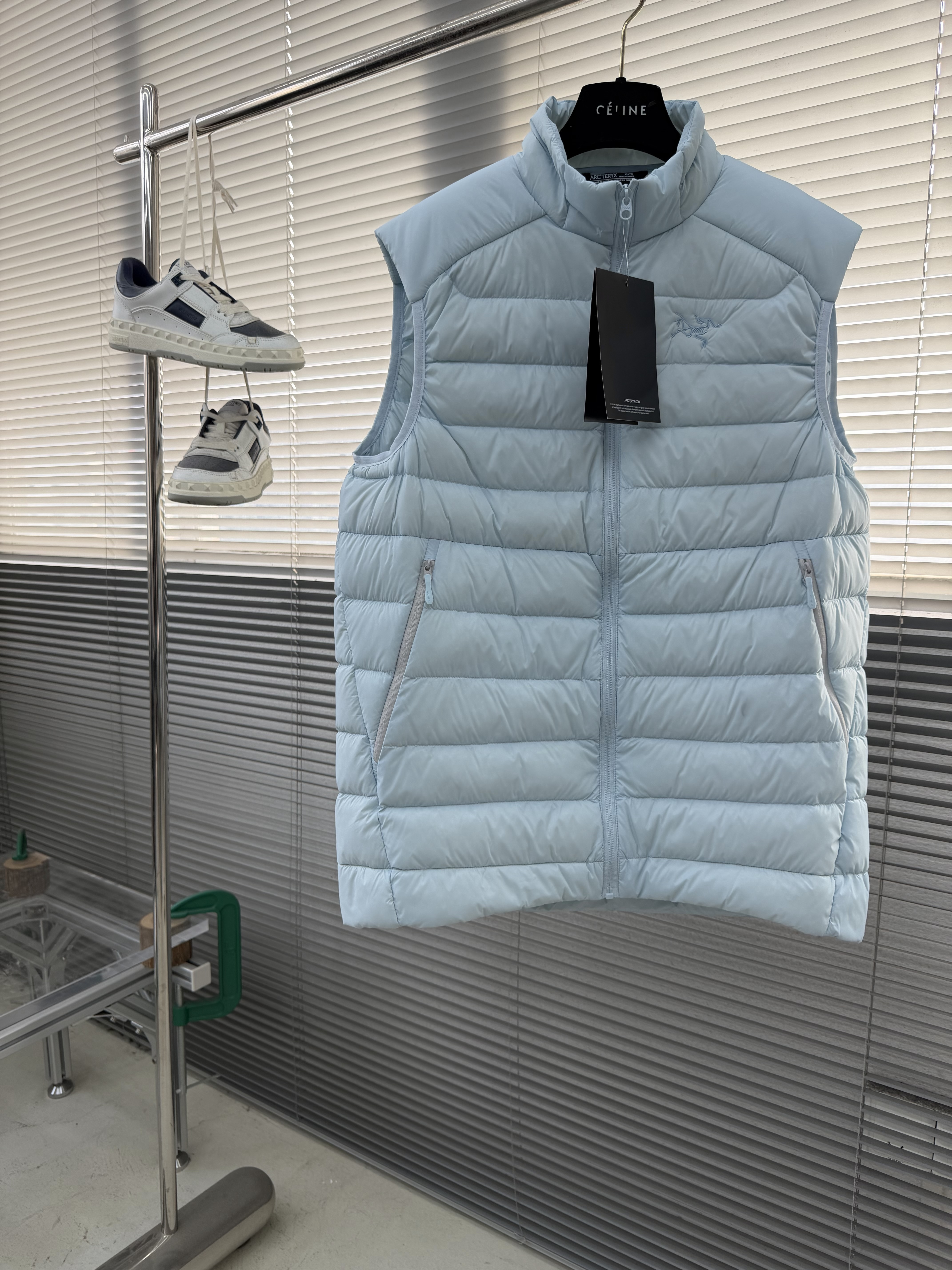 아크테릭스 ARC'TERYX 다운 베스트 조끼